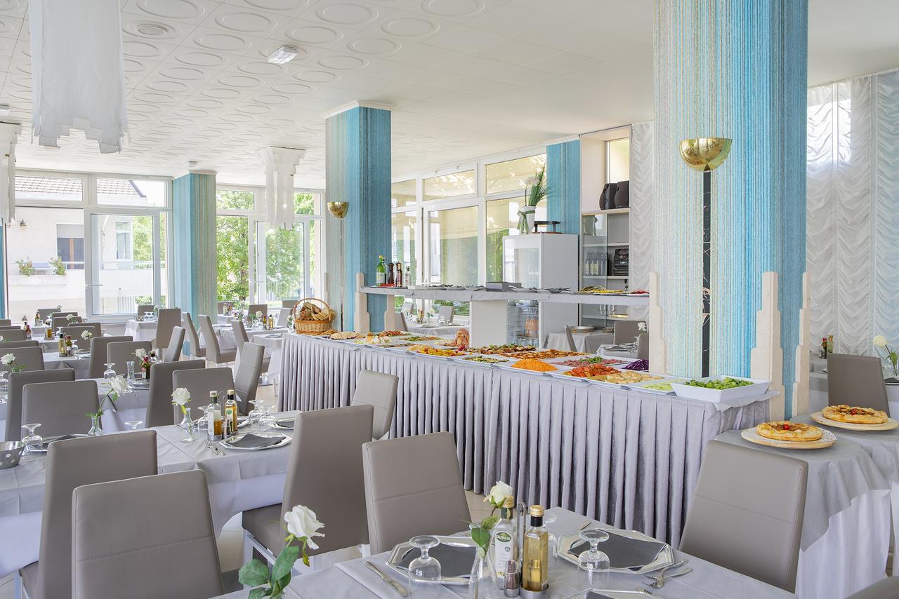 Hotel Pacific Cattolica Buitenkant foto